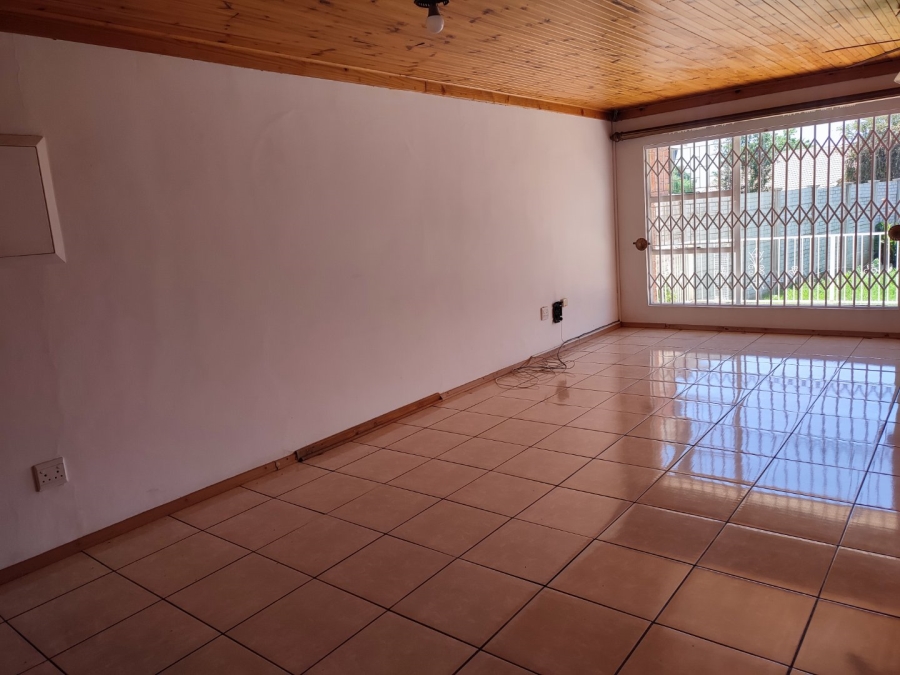 4 Bedroom Property for Sale in Fleurdal Free State